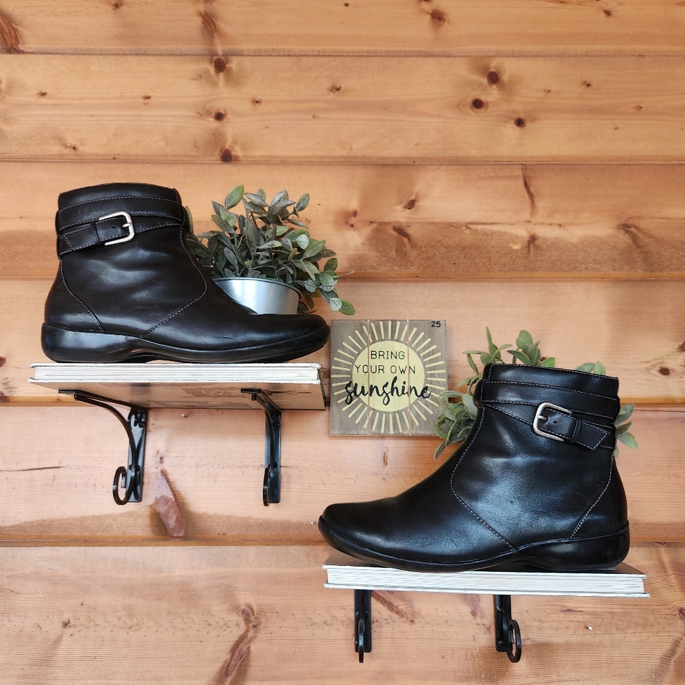 Azaleia Black Leather Ankle Buckle Boots Booties Western Classic Comfy Zip Sz 8M